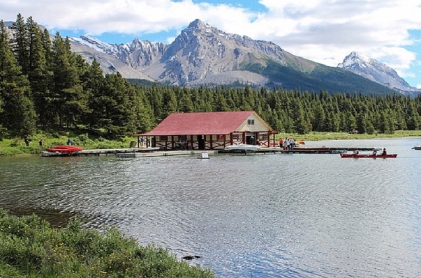 Le mete ideali per una vacanza autunnale a bordo di una barca
